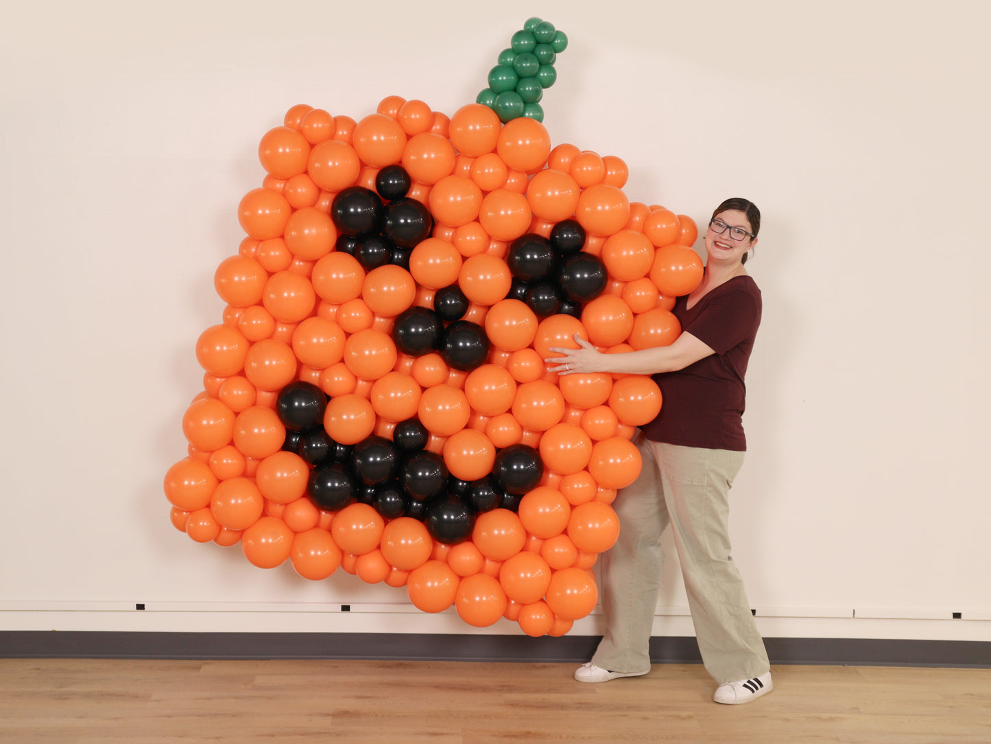 Giant Balloon Jack-O-Lantern Pumpkin Tutorial and Plans | Digital Balloon Recipe
