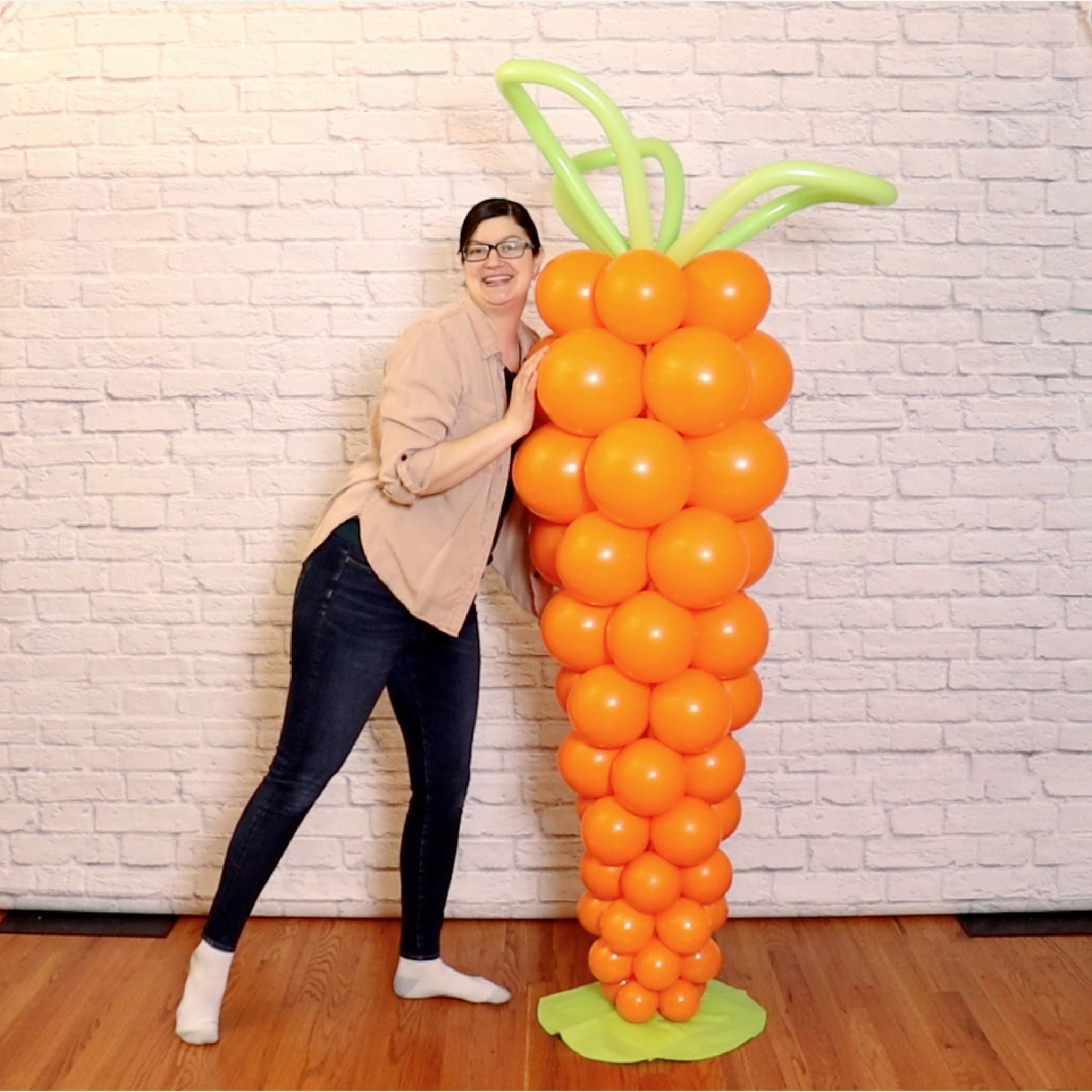 Carrot Balloon Column Tutorial and Plans | Digital Balloon Recipe