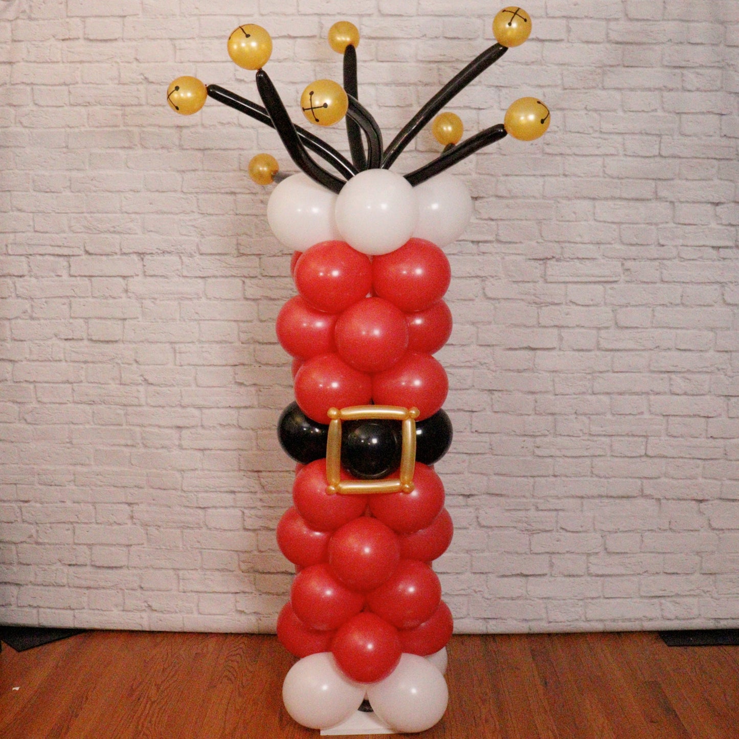 Santa Balloon Column Tutorial and Plans | Digital Balloon Recipe